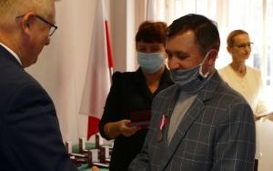 Wręczanie medalu (2)