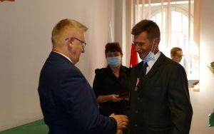 Wręczanie medalu (3)